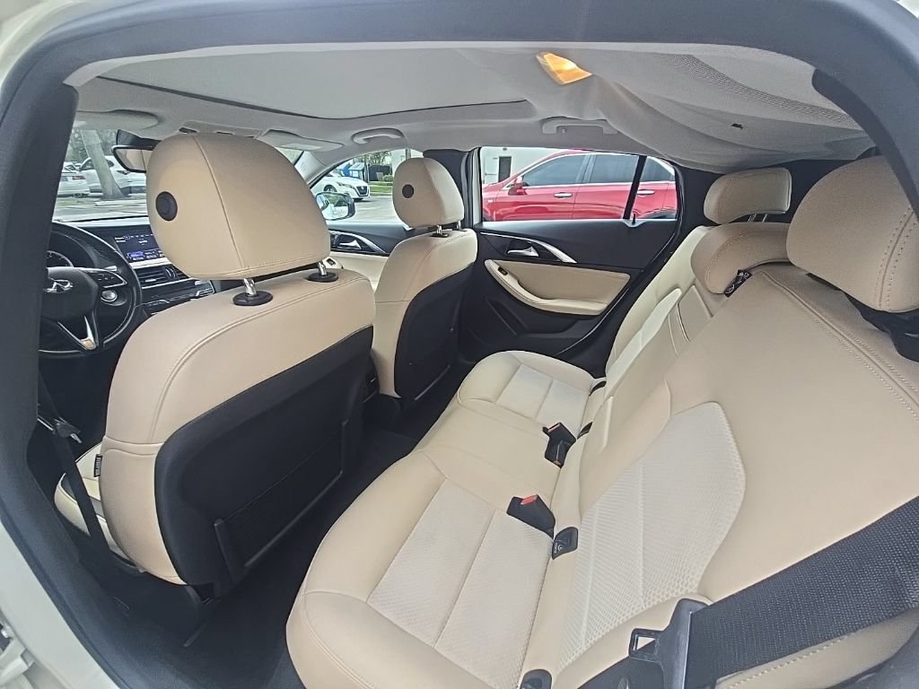 Used 2019 INFINITI QX30 w/ Navigation Package FWD image 28