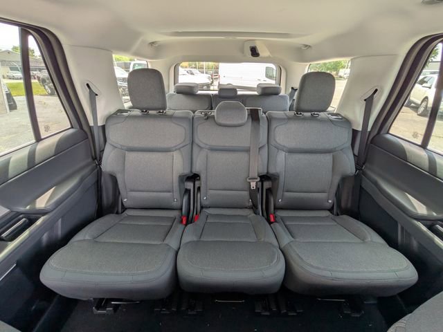 New 2026 Ford Expedition Active RWD image 16
