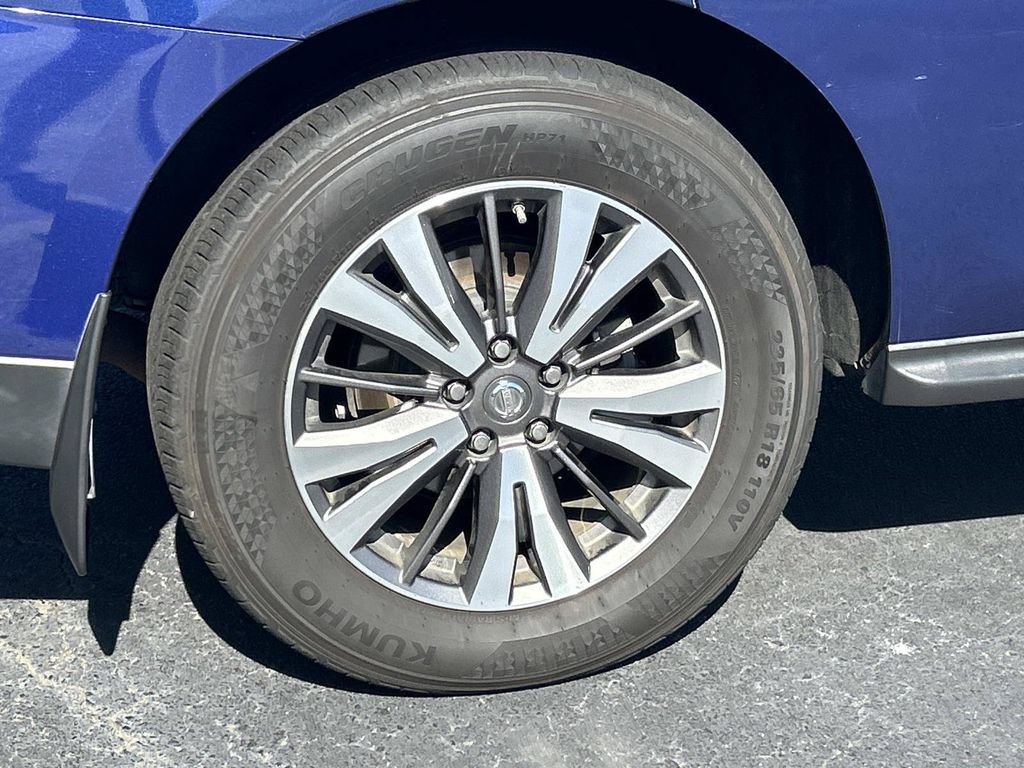 Used 2017 Nissan Pathfinder SL w/ SL Tech Package AWD/4WD image 9
