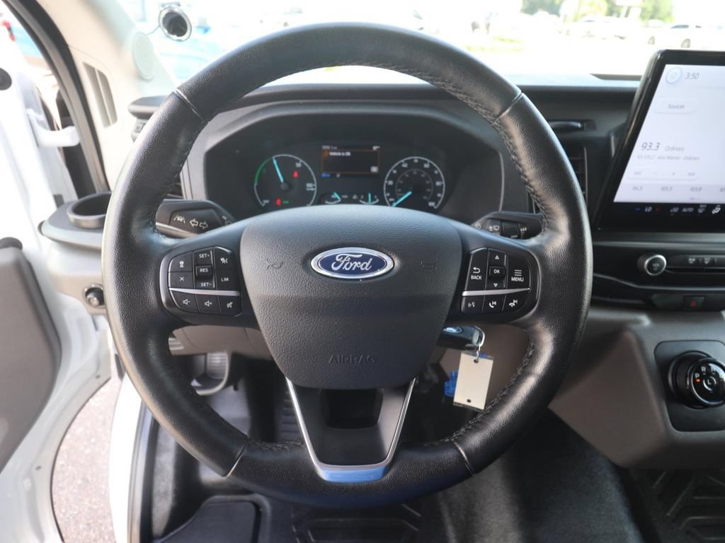 Used 2023 Ford E-Transit Medium Roof RWD image 17