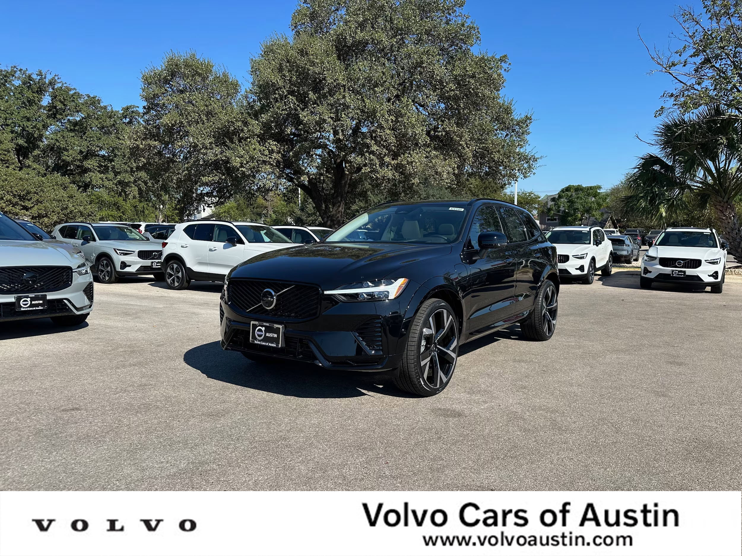 New 2026 Volvo XC60 T8 Ultra w/ Protection Package Premier