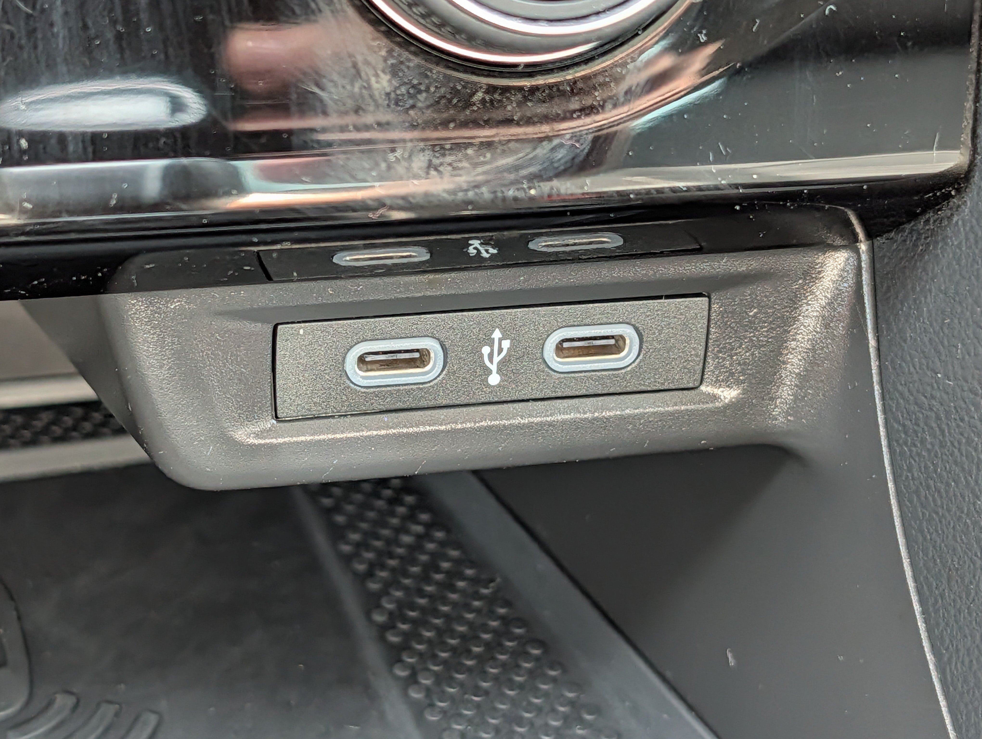 Certified 2024 Volkswagen Jetta SEL FWD image 28