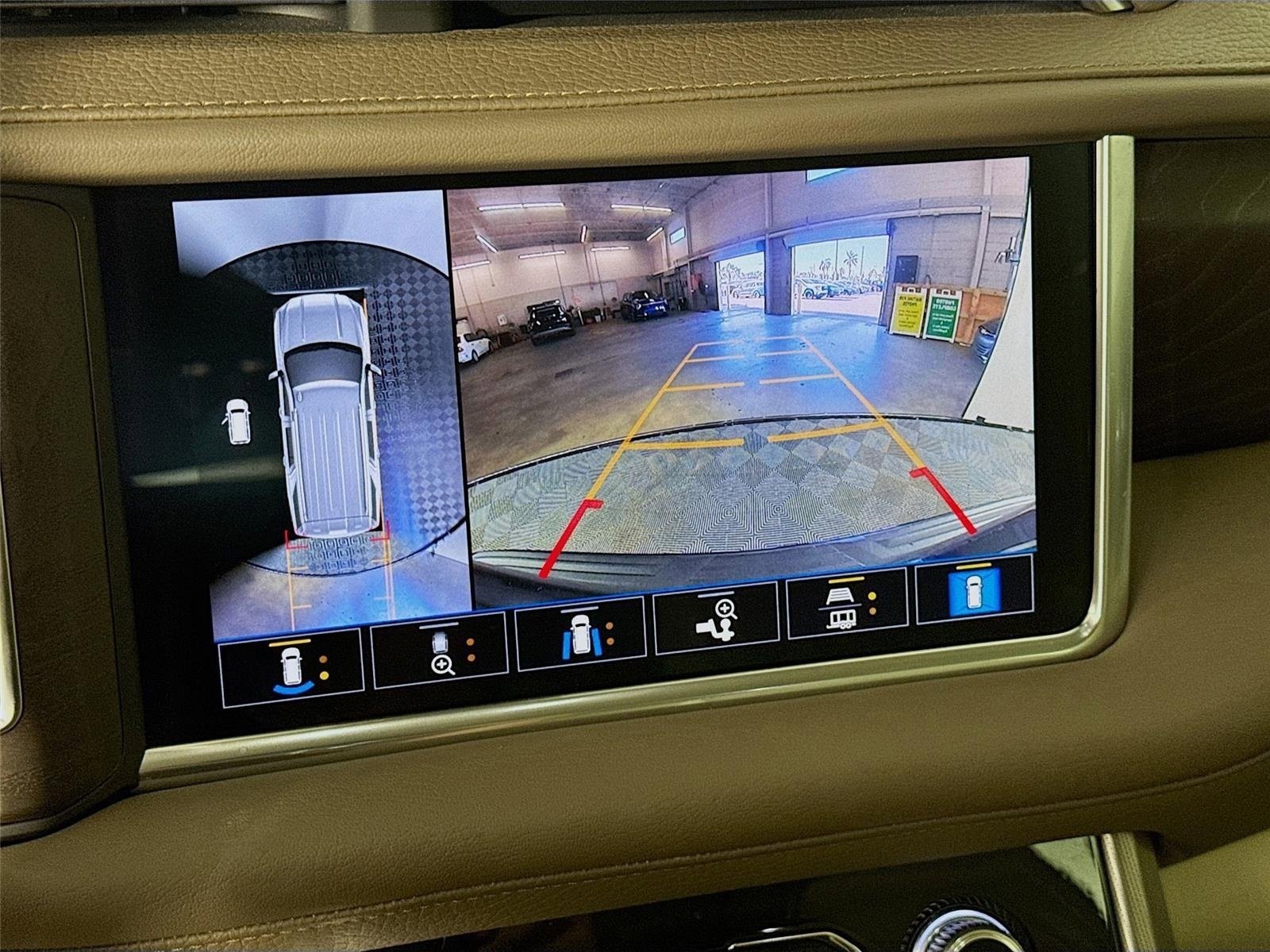 Certified 2021 GMC Yukon XL Denali w/ Advanced Technology Package AWD/4WD image 16