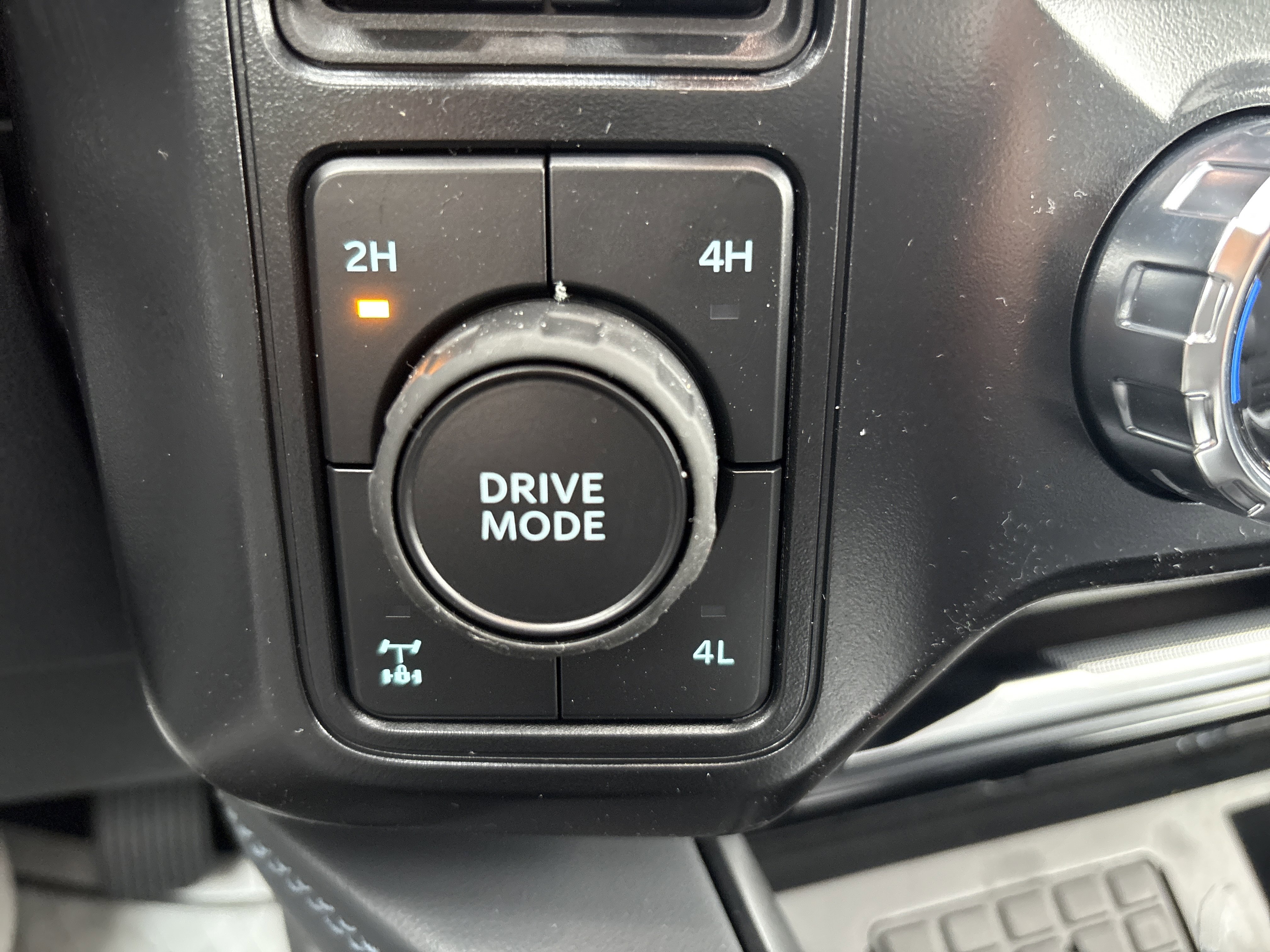 New 2026 Ford F250 Platinum image 34