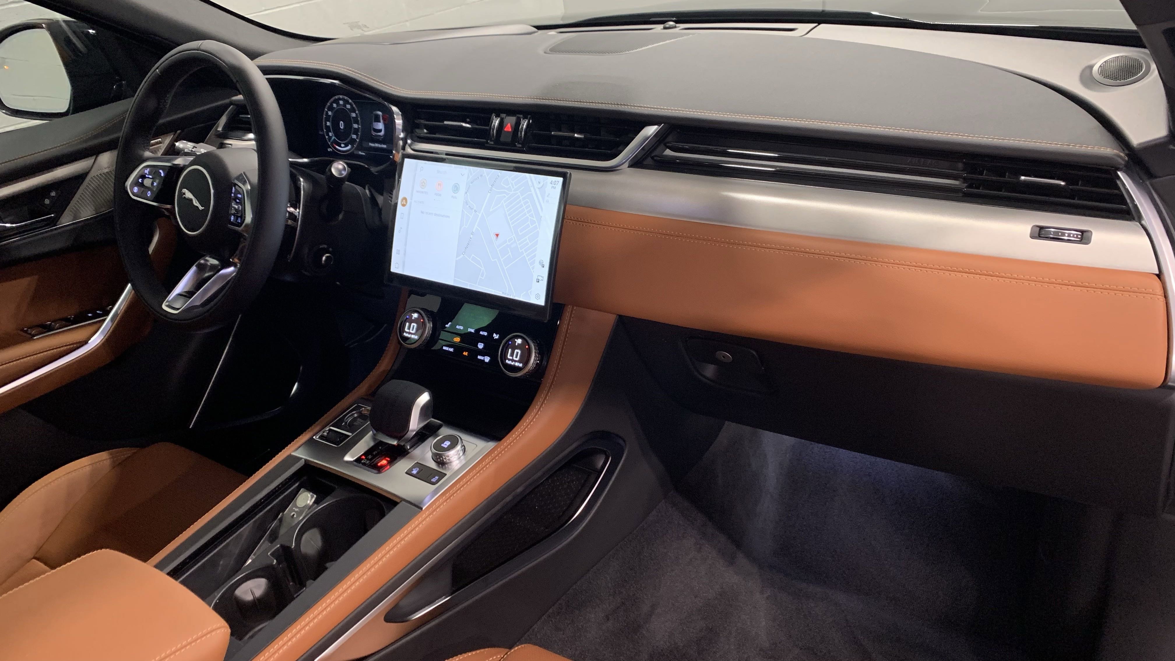 New 2026 Jaguar F-PACE R-Dynamic S image 4