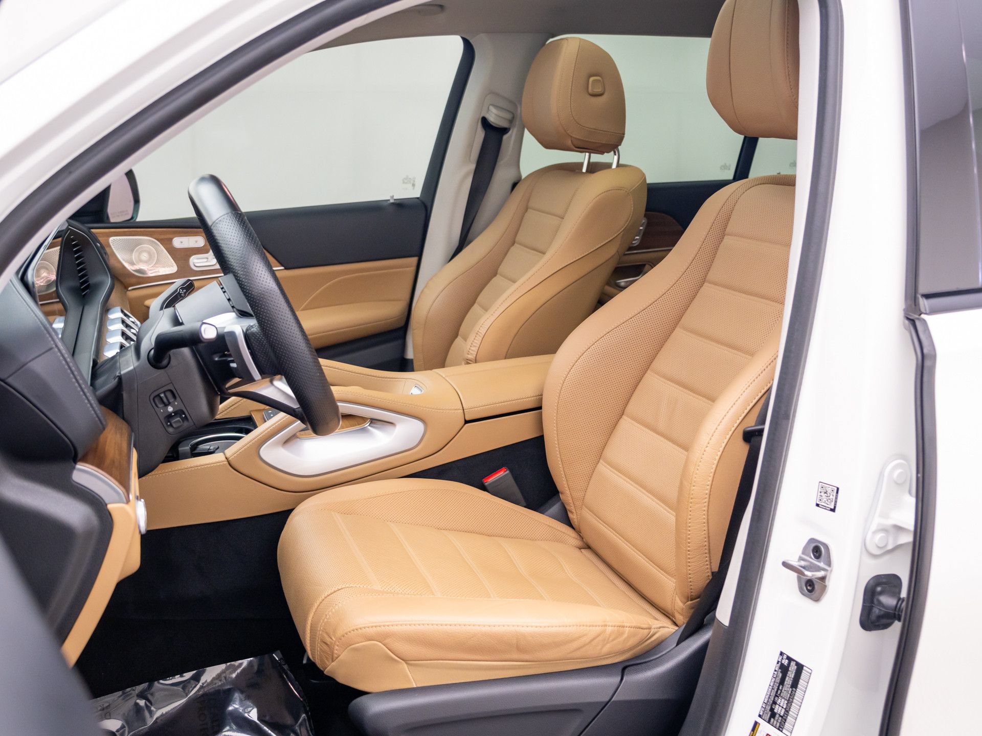 Used 2024 Mercedes-Benz GLS 450 4MATIC image 16