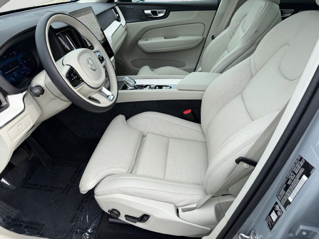Used 2026 Volvo XC60 B5 Ultra w/ Climate Package AWD/4WD image 16