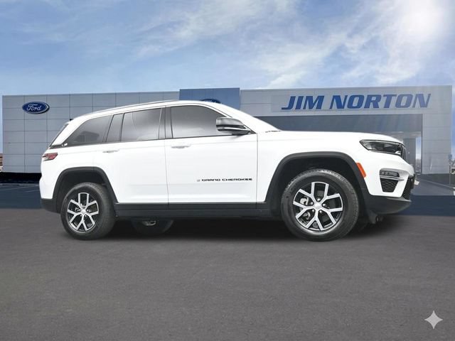 Used 2024 Jeep Grand Cherokee Limited w/ Trailer Tow Package AWD/4WD image 52