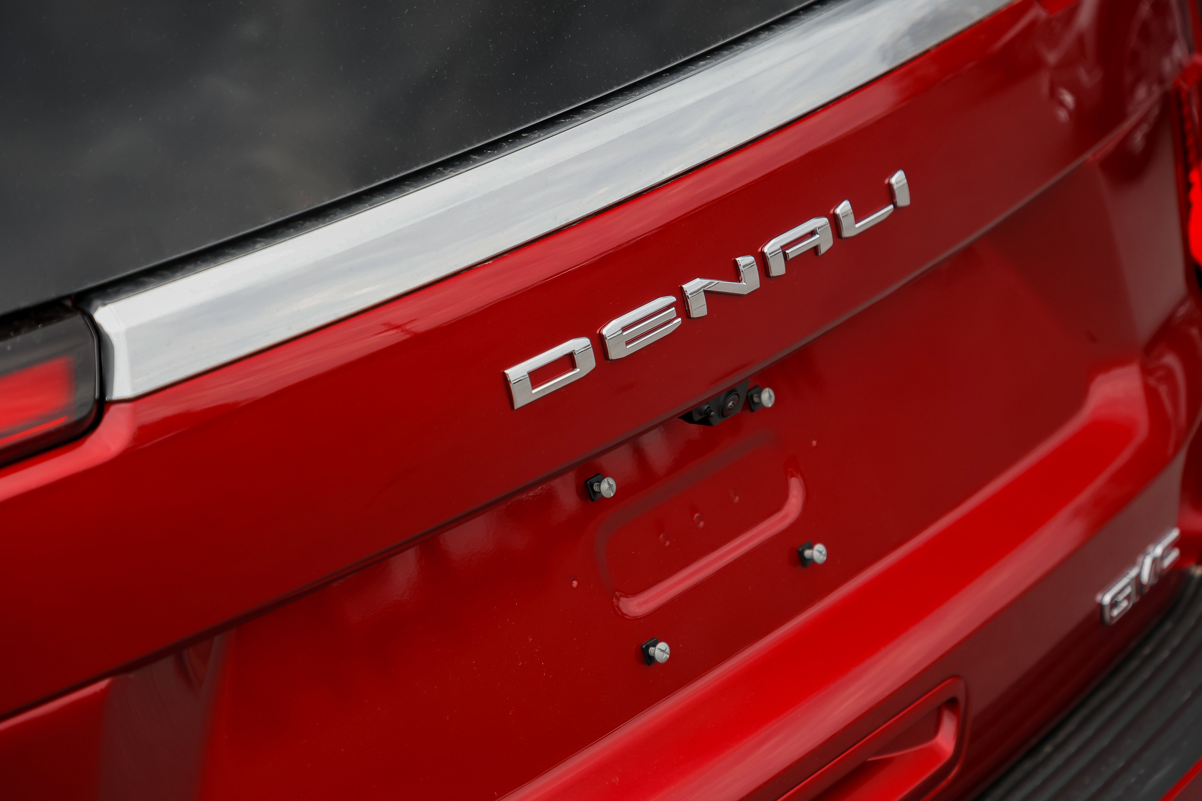 New 2026 GMC Yukon XL Denali w/ Sun & Power Step Package image 7