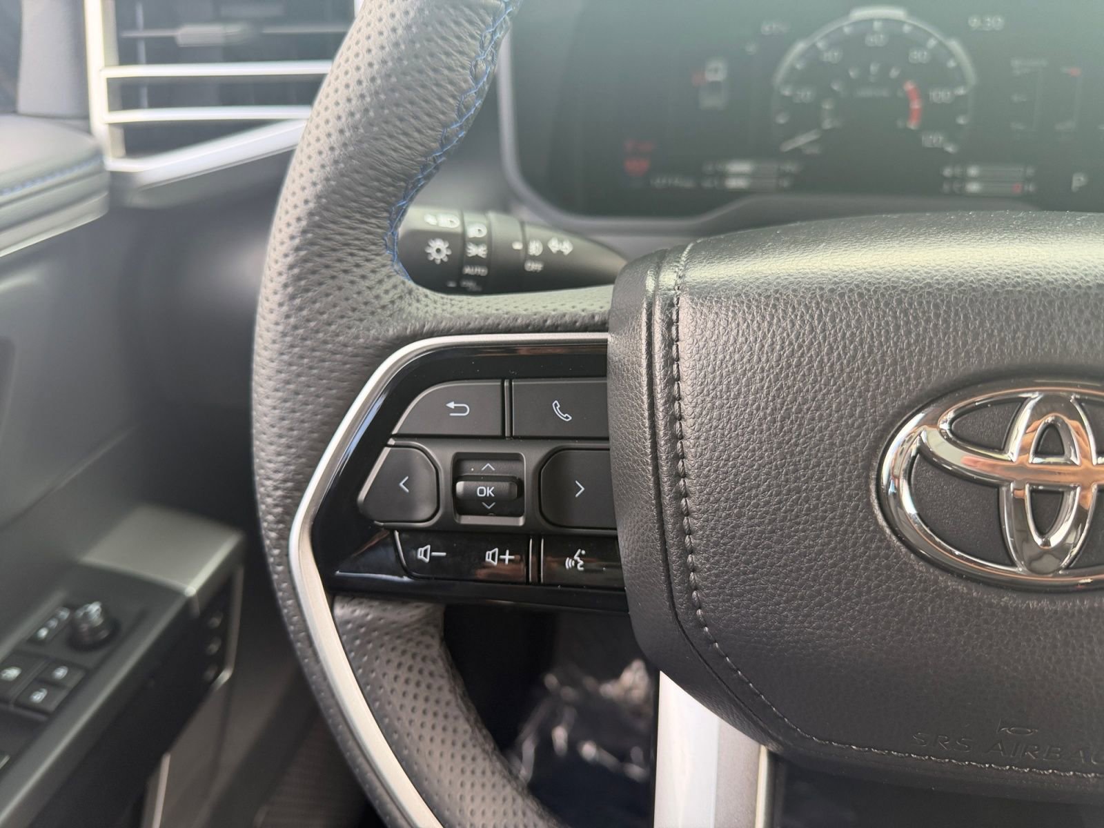 Certified 2025 Toyota Tundra Platinum image 20