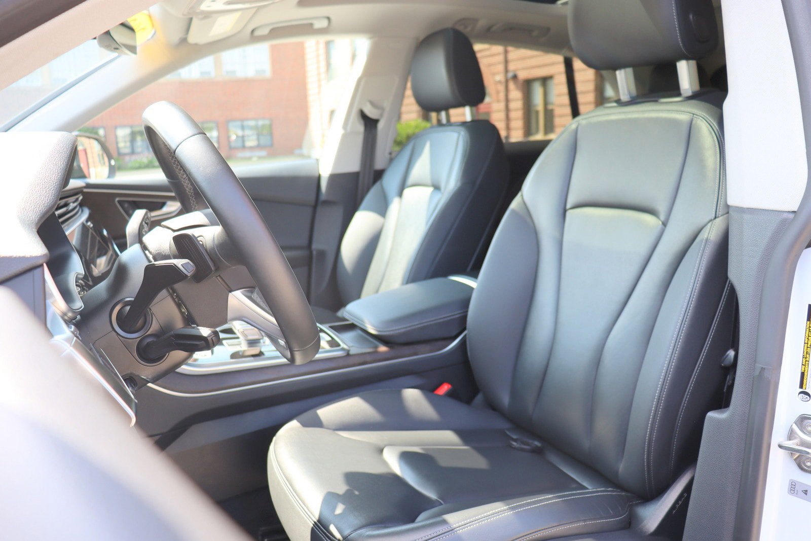 Used 2022 Audi Q8 Premium w/ Convenience Package AWD/4WD image 12