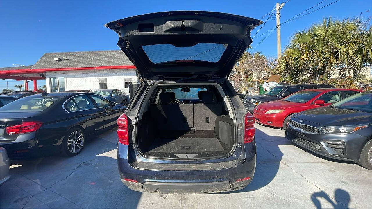 Used 2017 Chevrolet Equinox LT w/ Convenience Package AWD/4WD image 9