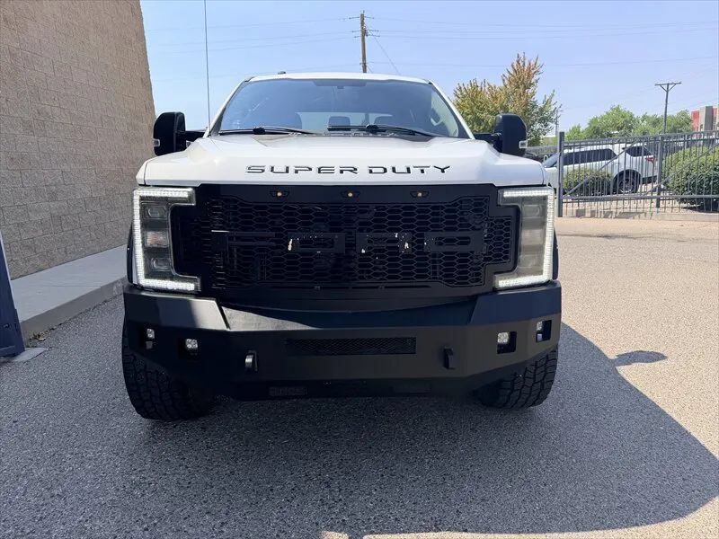 Used 2017 Ford F250 XLT AWD/4WD image 3