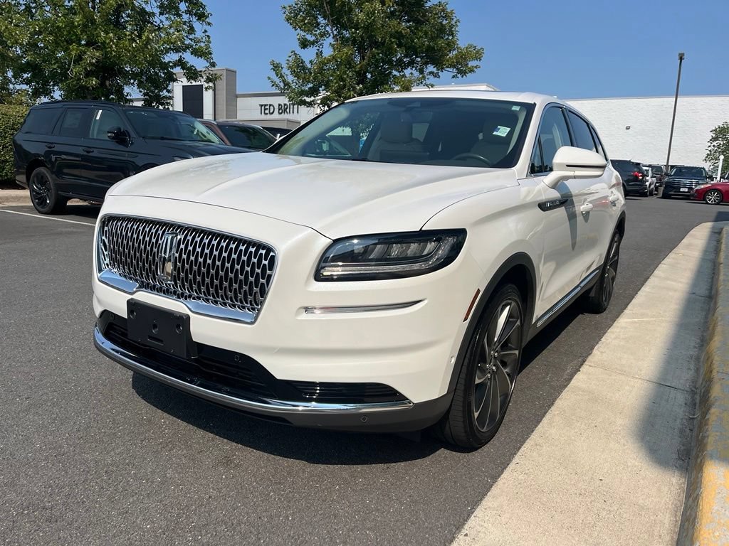 Used 2023 Lincoln Nautilus Reserve w/ Equipment Group 201A AWD/4WD image 3