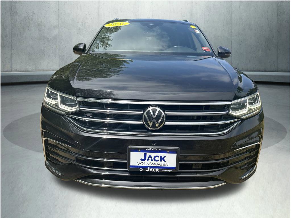 Used 2023 Volkswagen Tiguan SEL R-Line AWD/4WD image 9