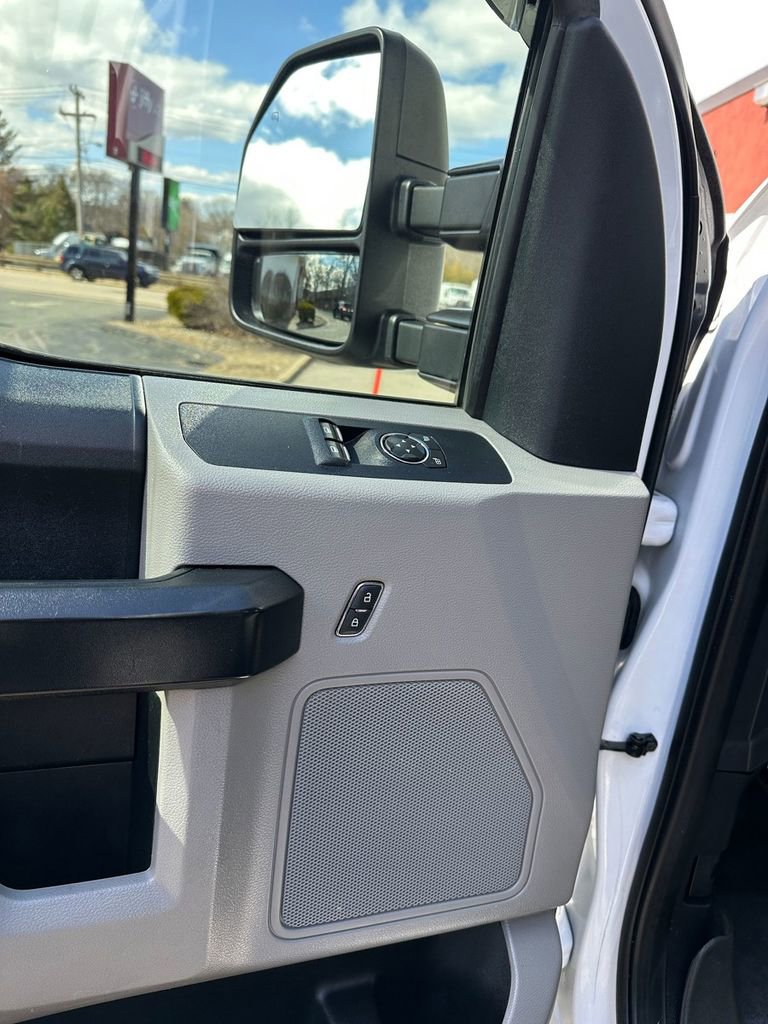 Used 2020 Ford F250 XL w/ Power Equipment Group image 9