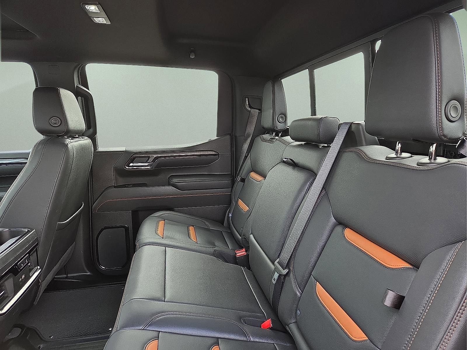 Used 2025 GMC Sierra 1500 AT4 w/ AT4 Premium Package AWD/4WD image 10