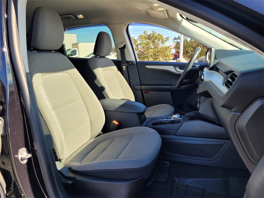 Used 2021 Ford Escape SE w/ Cold Weather Package image 12