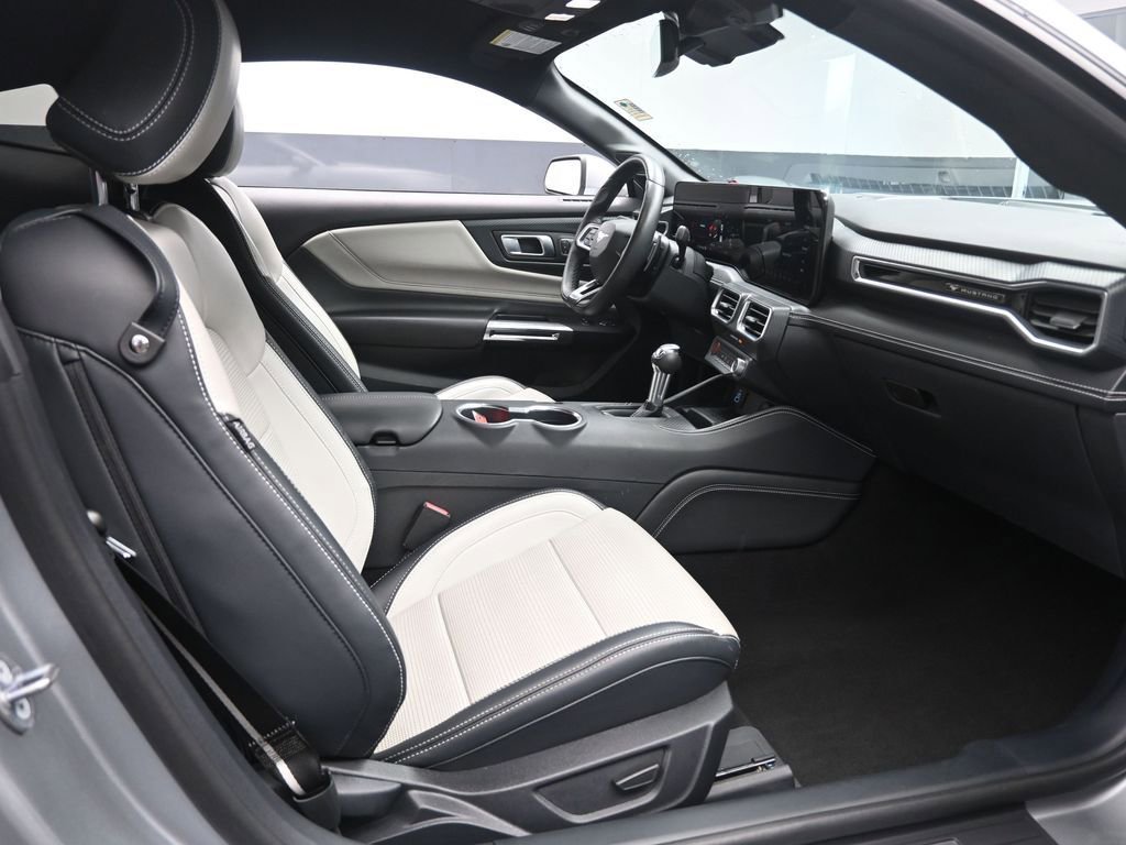 Used 2024 Ford Mustang GT Premium image 22