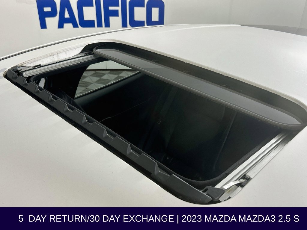 Used 2023 MAZDA MAZDA3 s FWD image 17