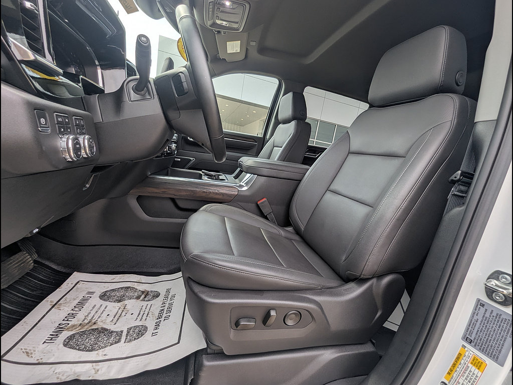 Used 2025 GMC Sierra 2500 SLT AWD/4WD image 17