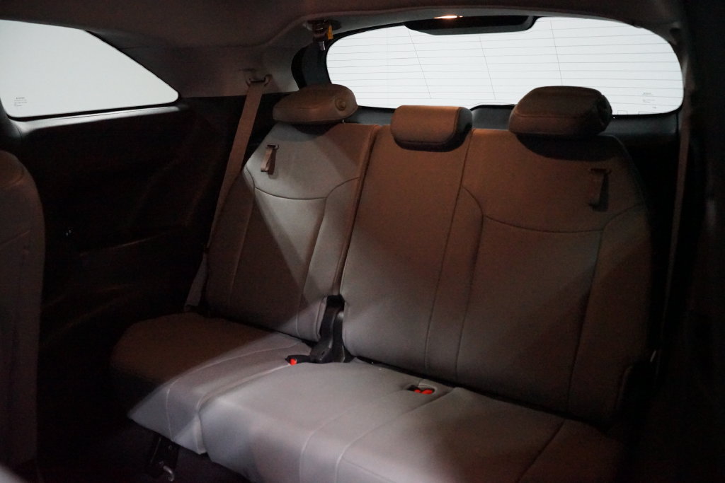 Certified 2025 Toyota Sienna XLE FWD image 30