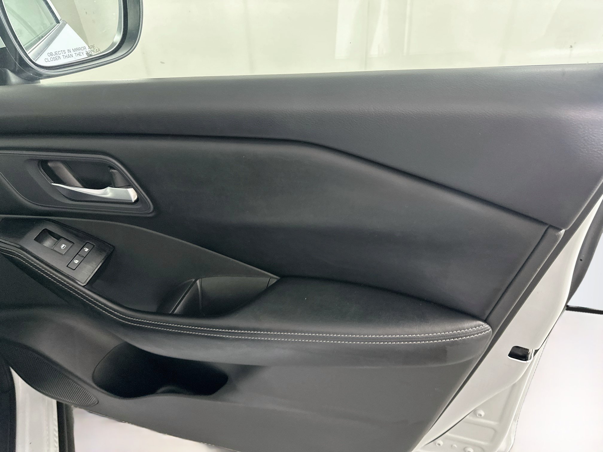 Used 2024 Nissan Rogue SV FWD image 31