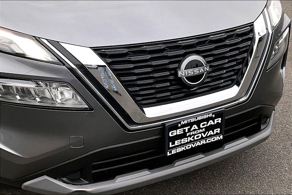 Used 2023 Nissan Rogue SV image 27