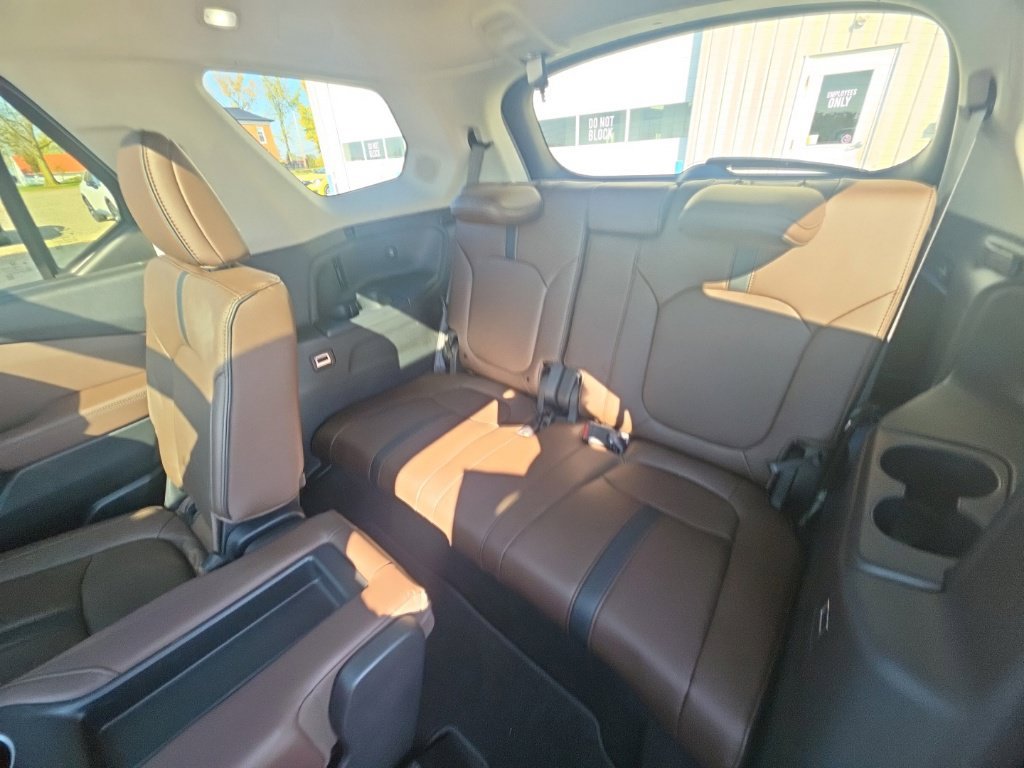 Certified 2025 Honda Pilot Elite image 29