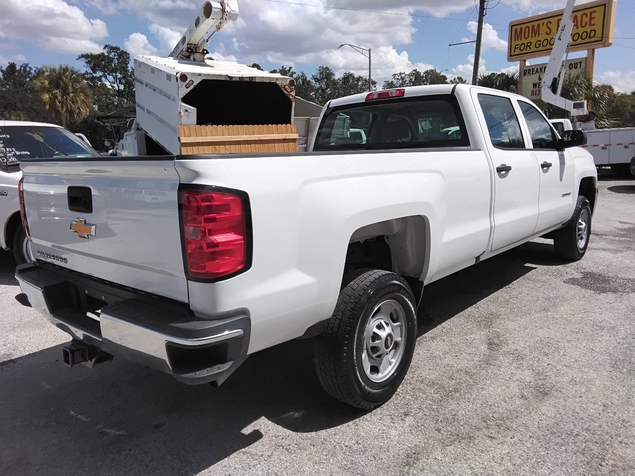 Used 2017 Chevrolet Silverado 2500 W/T image 2