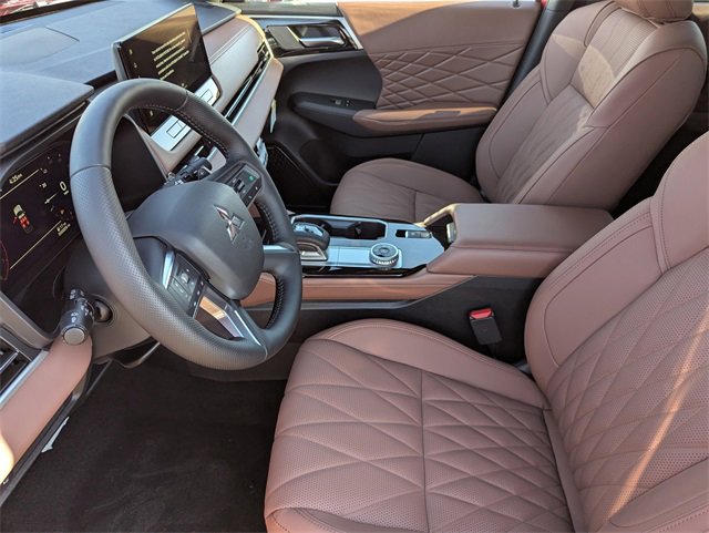 New 2025 Mitsubishi Outlander SEL image 11
