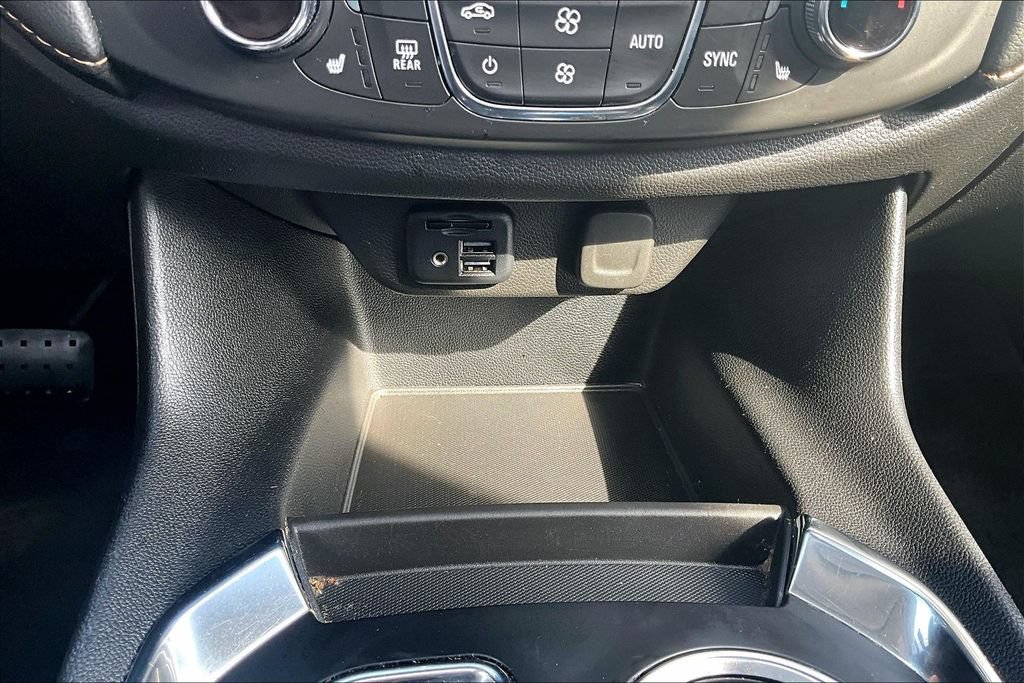Used 2021 Chevrolet Traverse RS AWD/4WD image 34