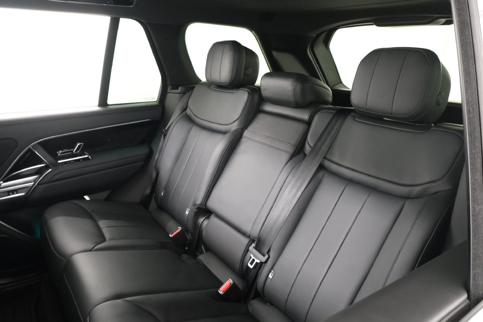 Used 2023 Land Rover Range Rover SE AWD/4WD image 32