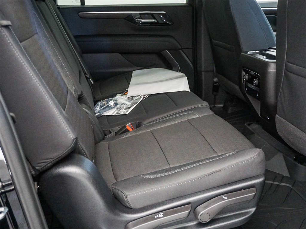 New 2026 Chevrolet Suburban LS image 15