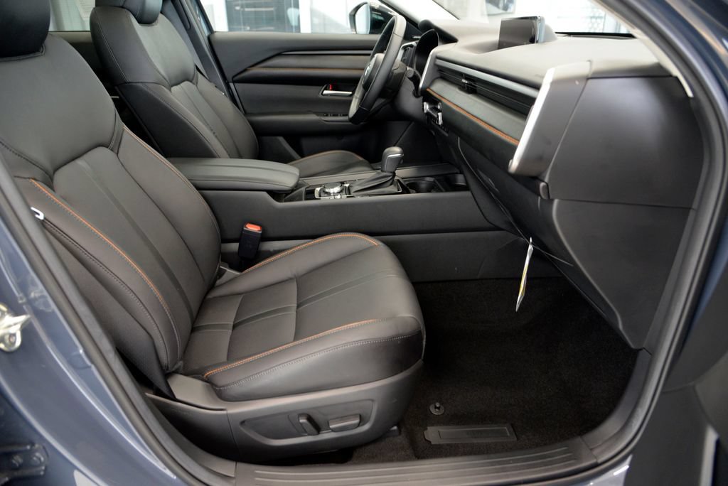 Certified 2026 MAZDA CX-50 AWD 2.5 Hybrid w/ Cargo Package image 30