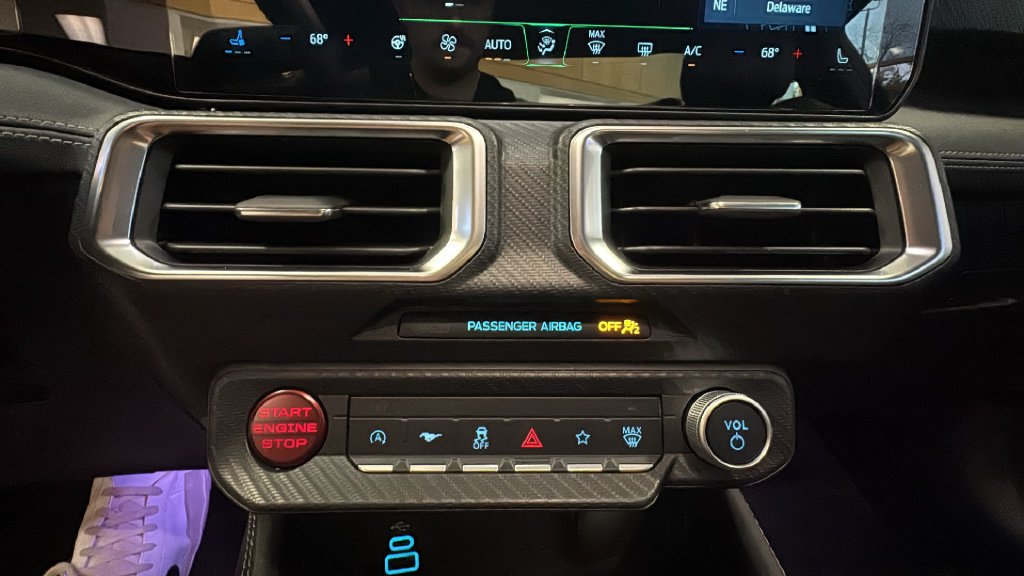 Used 2025 Ford Mustang GT Premium RWD image 26