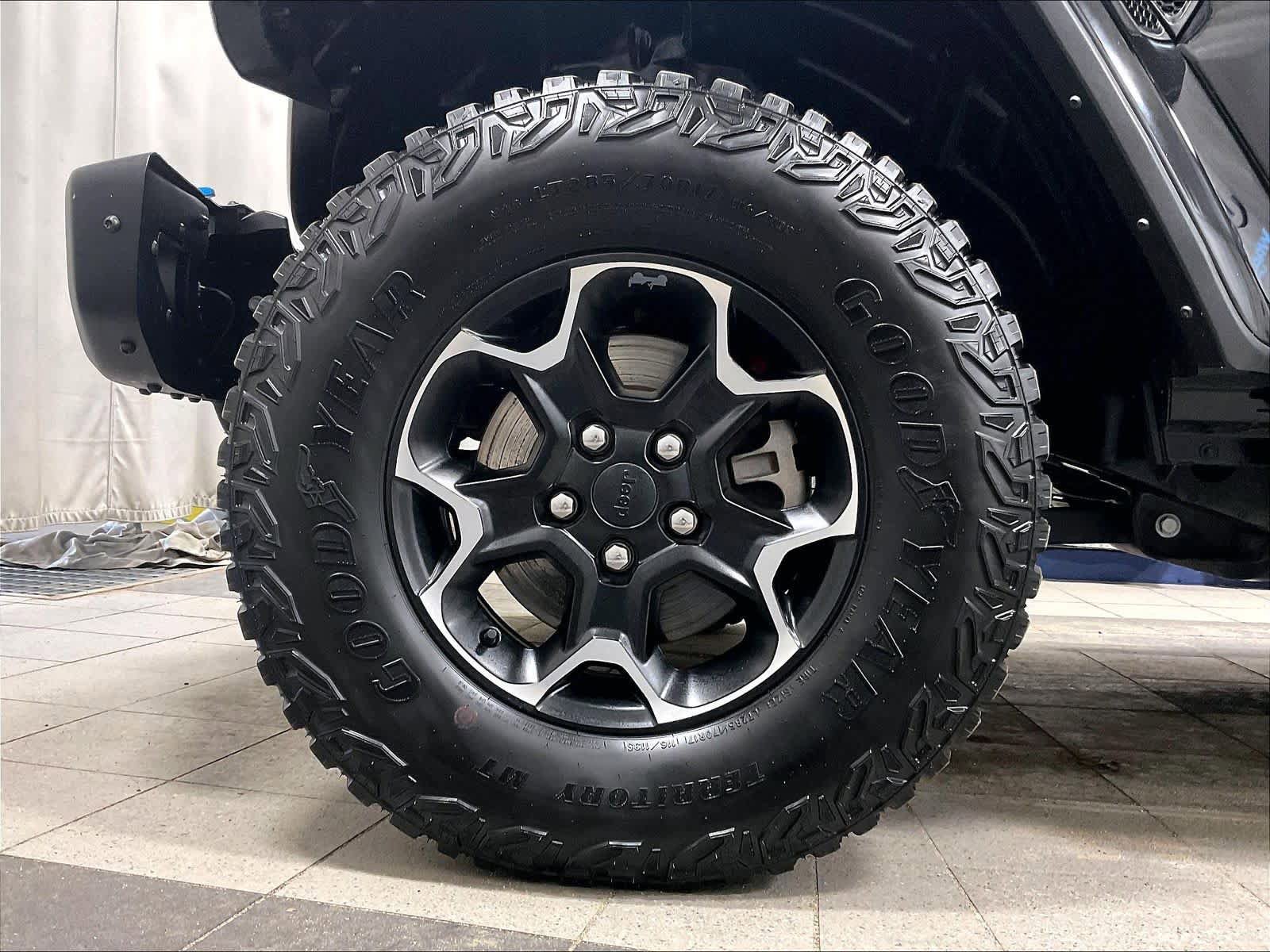 Used 2021 Jeep Wrangler Unlimited Rubicon 4xe w/ Steel Bumper Group AWD/4WD image 7