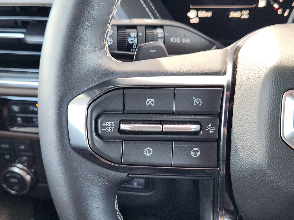 Certified 2025 GMC Yukon Denali Ultimate w/ LPO, Floor Liner Package AWD/4WD image 28