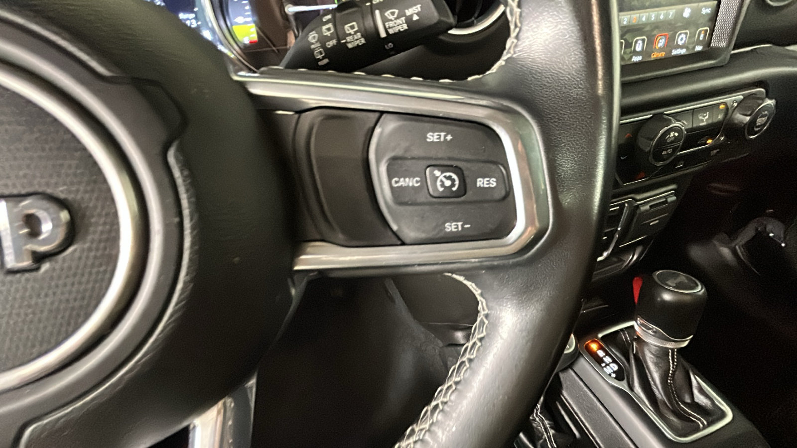 Used 2022 Jeep Wrangler Unlimited Sahara AWD/4WD image 20