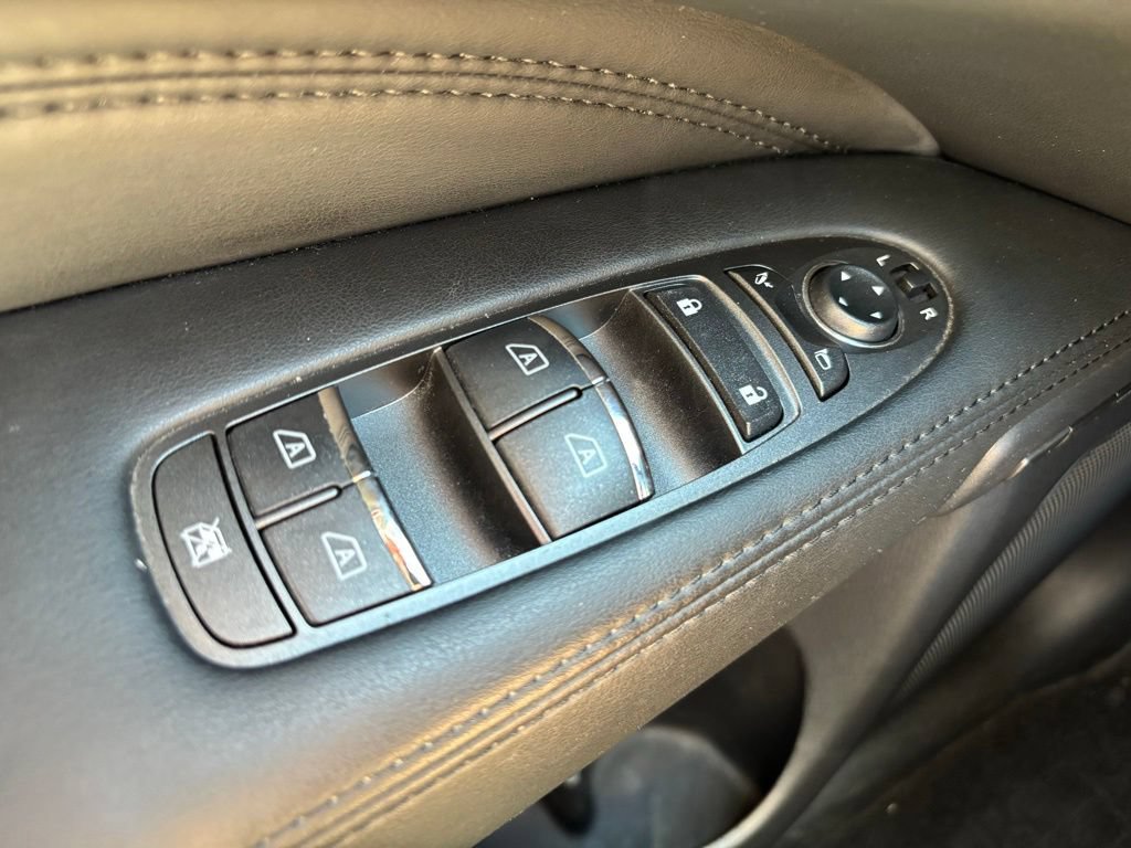 Used 2013 INFINITI JX35 AWD w/ Premium Pkg image 31