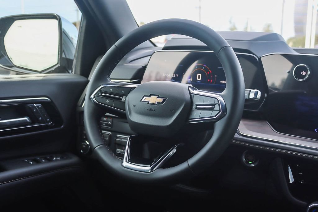 New 2026 Chevrolet Suburban Premier image 14