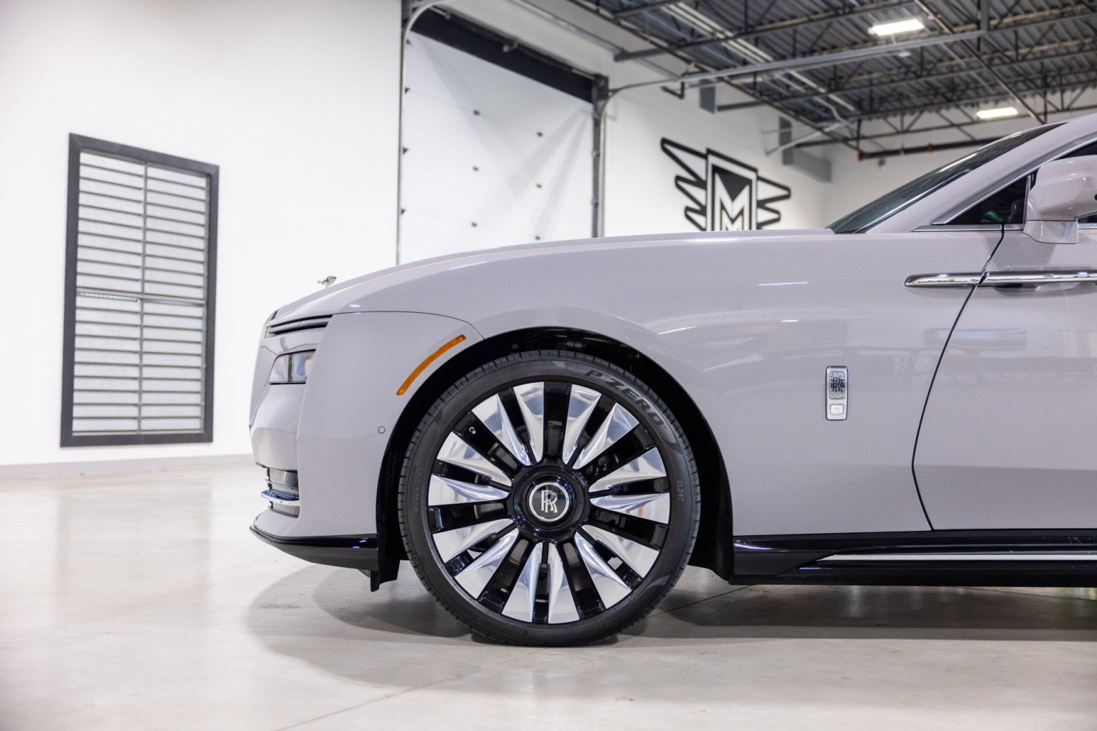 Used 2024 Rolls-Royce Spectre w/ Spectre Launch Package AWD/4WD image 17