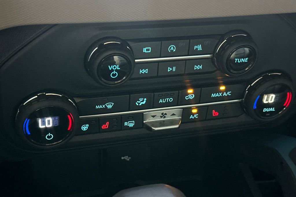 Used 2023 Ford Bronco Wildtrak image 21