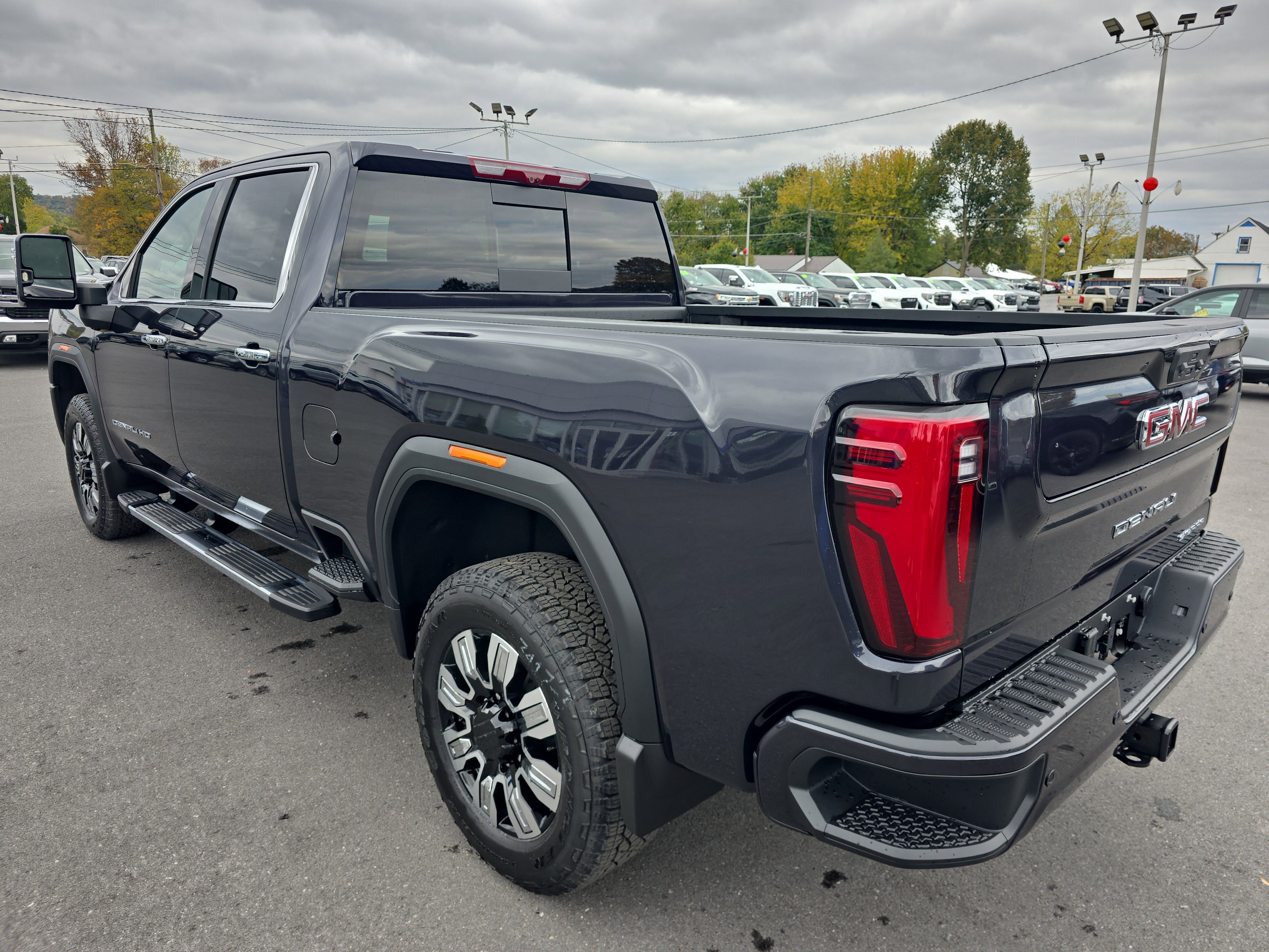 New 2026 GMC Sierra 2500 Denali w/ Denali Reserve Package image 6