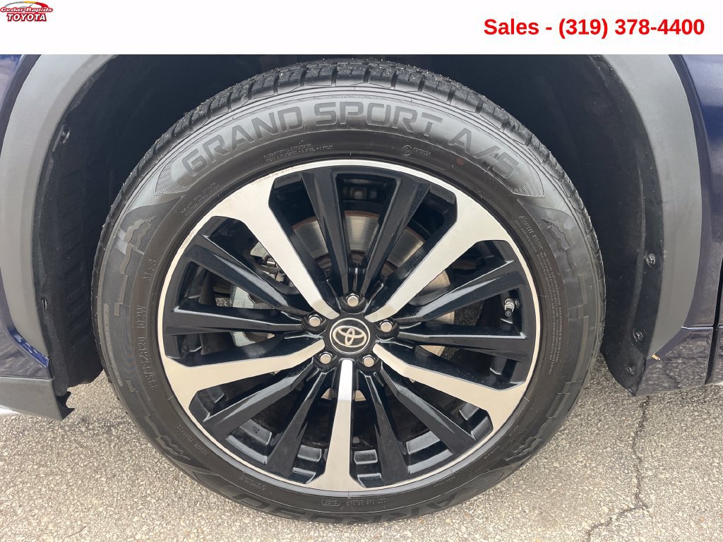 Used 2022 Toyota Highlander XSE AWD/4WD image 12