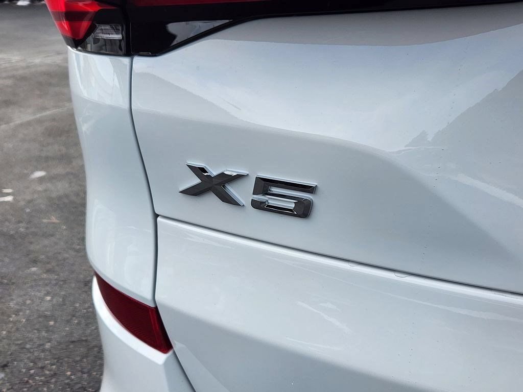 Used 2026 BMW X5 xDrive50e w/ M Sport Package AWD/4WD image 19
