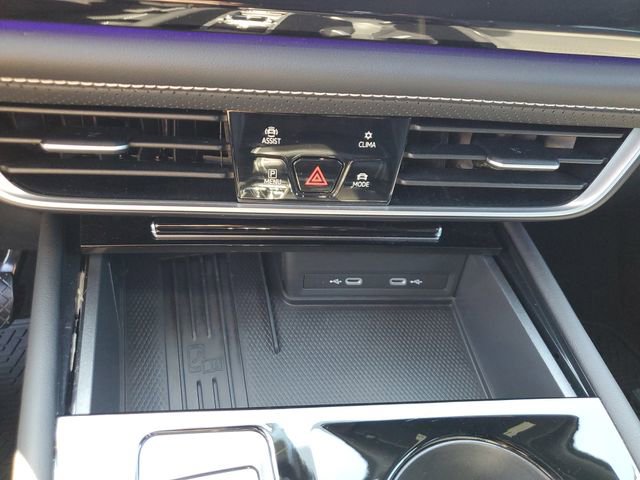 Used 2025 Volkswagen Atlas Cross Sport SEL image 21