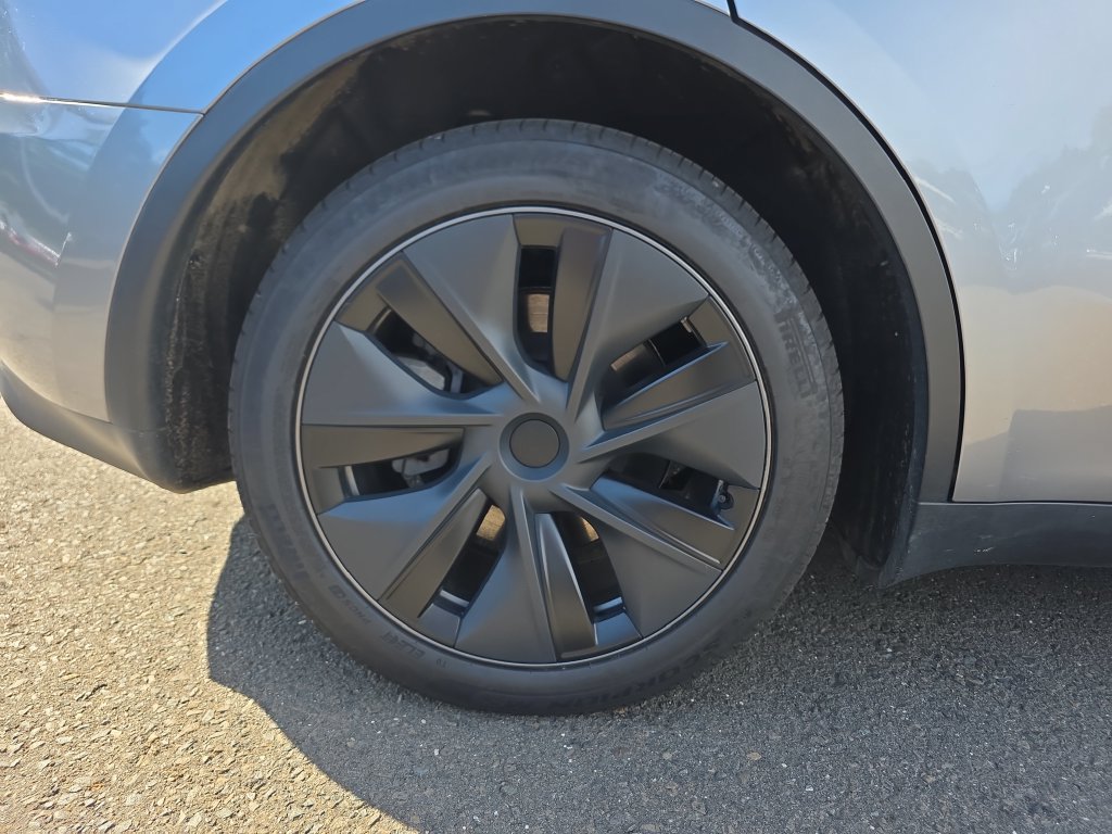 Used 2024 Tesla Model Y Long Range AWD/4WD image 10