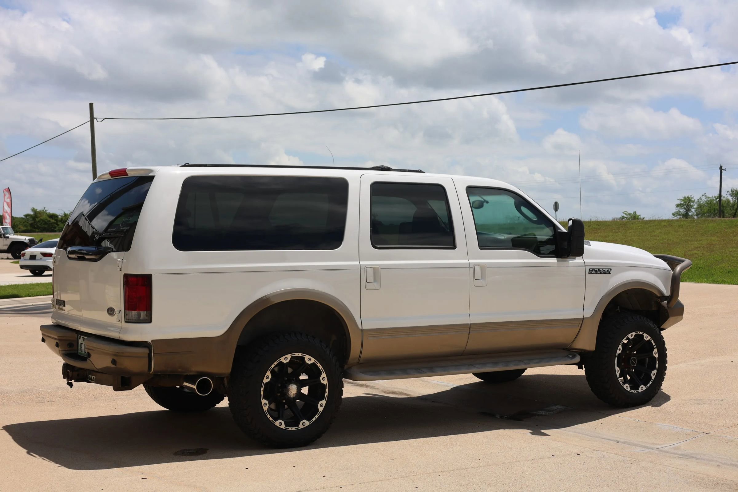 Used 2004 Ford Excursion Eddie Bauer AWD/4WD image 3