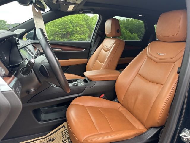 Certified 2024 Cadillac XT5 Premium Luxury w/ LPO, Floor Liner Package AWD/4WD image 10